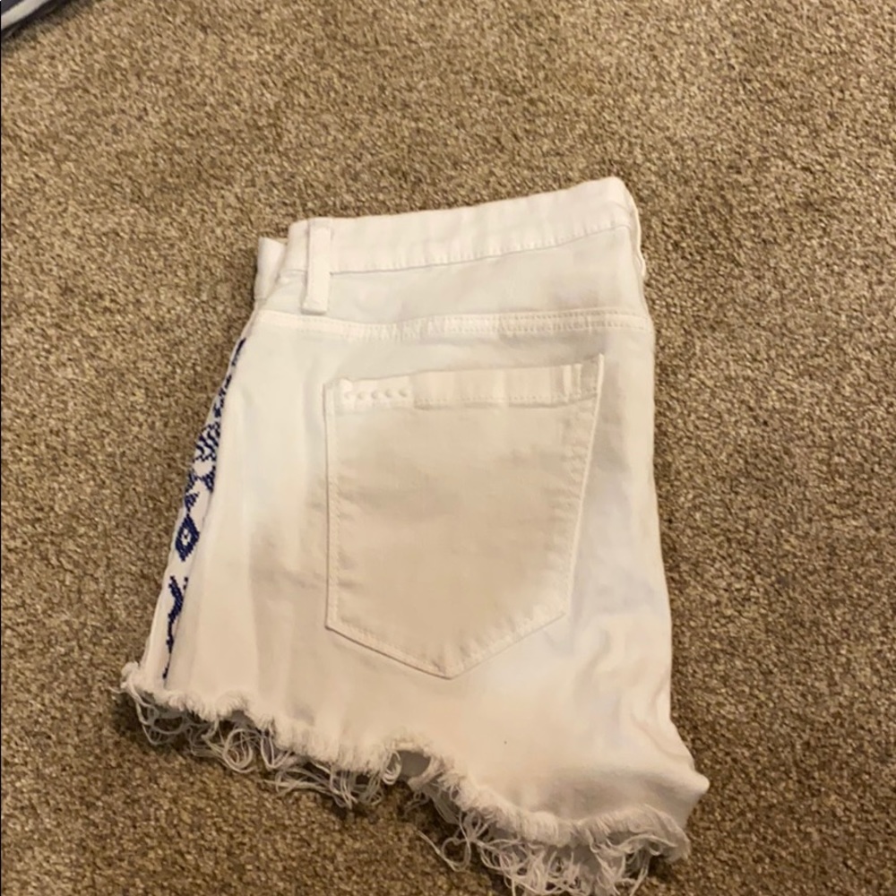 Shorts - Picture 2 of 2
